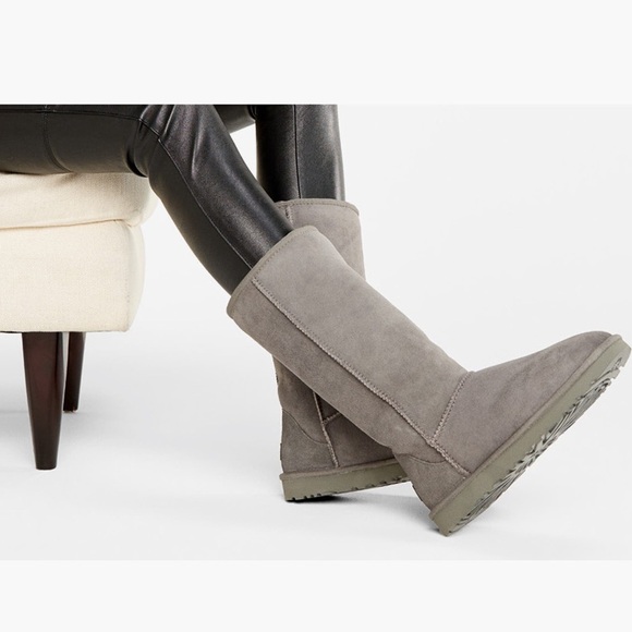Ugg
Classic Tall II Boot
Grey - Picture 1 of 11